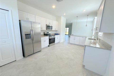 Casa en alquiler en Port Charlotte, Florida, 3 dormitorios, 155.15 m2 № 1906422 - foto 5