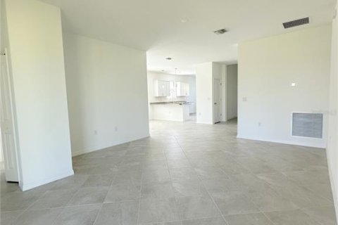 Casa en alquiler en Port Charlotte, Florida, 3 dormitorios, 155.15 m2 № 1906422 - foto 8