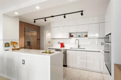 Снять в аренду кондоминиум в Майами-Бич, Флорида 2 спальни, 183.95м2, № 2028193 - фото 4