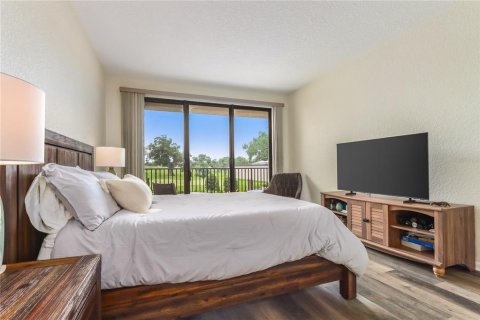 Condo in Belleair, Florida, 2 bedrooms № 2210241 - photo 16