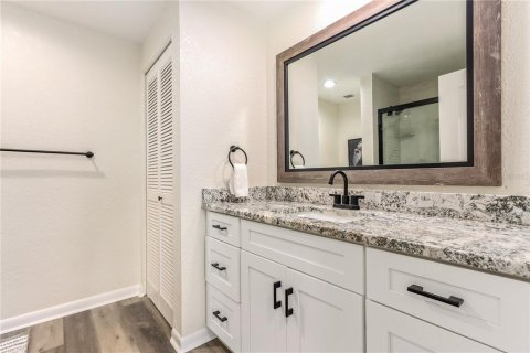 Condo in Belleair, Florida, 2 bedrooms № 2210241 - photo 20