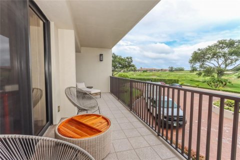 Condo in Belleair, Florida, 2 bedrooms № 2210241 - photo 30