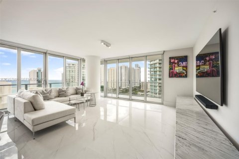 Condo in Sunny Isles Beach, Florida, 3 bedrooms  № 2011353 - photo 8