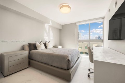 Condo in Sunny Isles Beach, Florida, 3 bedrooms  № 2011353 - photo 19