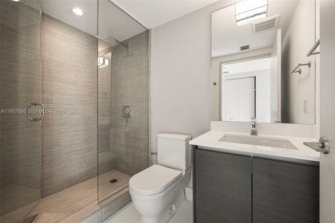 Condo in Sunny Isles Beach, Florida, 3 bedrooms  № 2011353 - photo 22