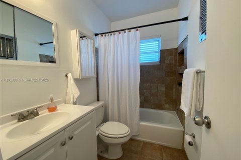 Copropriété à louer à Miami Beach, Floride: 1 chambre, 53.42 m2 № 1897702 - photo 14