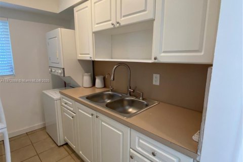 Copropriété à louer à Miami Beach, Floride: 1 chambre, 53.42 m2 № 1897702 - photo 11