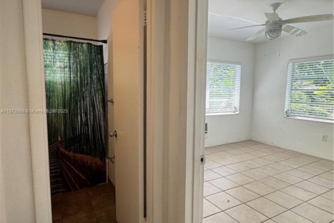 Copropriété à louer à Miami Beach, Floride: 1 chambre, 53.42 m2 № 1897702 - photo 19
