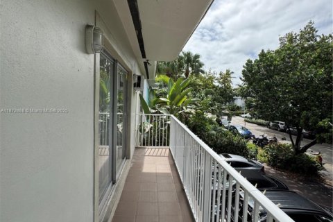 Copropriété à louer à Miami Beach, Floride: 1 chambre, 53.42 m2 № 1897702 - photo 28