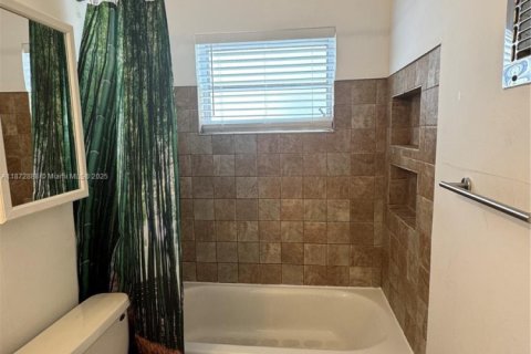 Copropriété à louer à Miami Beach, Floride: 1 chambre, 53.42 m2 № 1897702 - photo 23