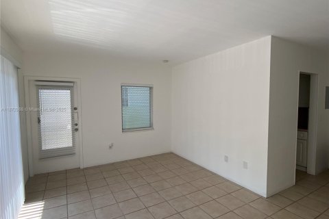 Copropriété à louer à Miami Beach, Floride: 1 chambre, 53.42 m2 № 1897702 - photo 10