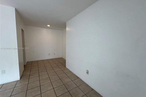 Copropriété à louer à Miami Beach, Floride: 1 chambre, 53.42 m2 № 1897702 - photo 18