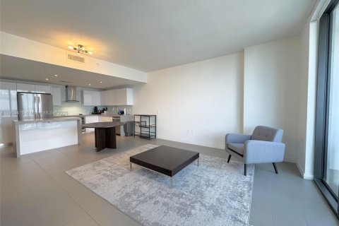 Condominio en alquiler en Miami, Florida, 1 dormitorio, 69.86 m2 № 1954398 - foto 7