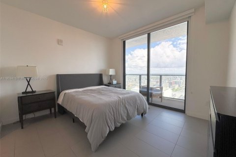 Condominio en alquiler en Miami, Florida, 1 dormitorio, 69.86 m2 № 1954398 - foto 10