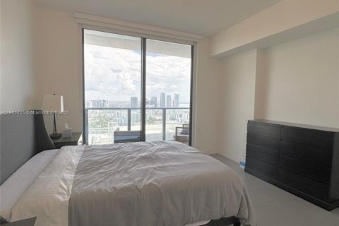 Condominio en alquiler en Miami, Florida, 1 dormitorio, 69.86 m2 № 1954398 - foto 9