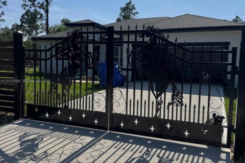 Villa ou maison à Ocala, Floride 4 chambres, 155.98 m2 № 2278195