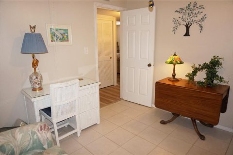 Condo in Port Charlotte, Florida, 2 bedrooms  № 1410335 - photo 25