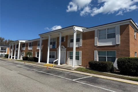 Condo in Port Charlotte, Florida, 2 bedrooms  № 1410335 - photo 1