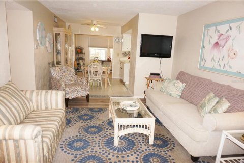 Condo in Port Charlotte, Florida, 2 bedrooms  № 1410335 - photo 4