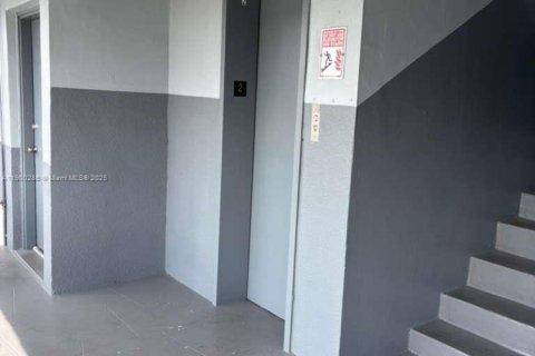 Купить кондоминиум в Суитуотер, Флорида 2 спальни, 72м2, № 2012311 - фото 4