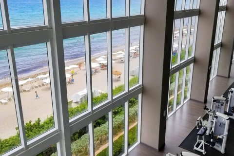 Copropriété à louer à Hallandale Beach, Floride: 1 chambre, 75.34 m2 № 1966553 - photo 16