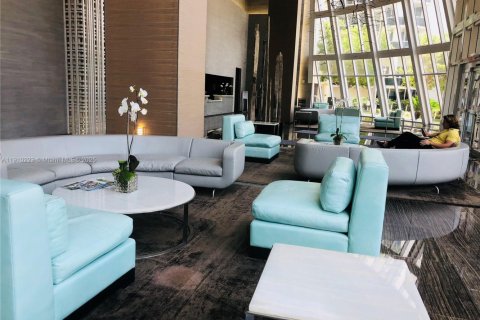 Copropriété à louer à Hallandale Beach, Floride: 1 chambre, 75.34 m2 № 1966553 - photo 15