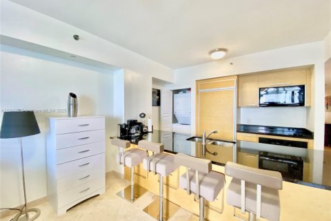 Copropriété à louer à Hallandale Beach, Floride: 1 chambre, 75.34 m2 № 1966553 - photo 5