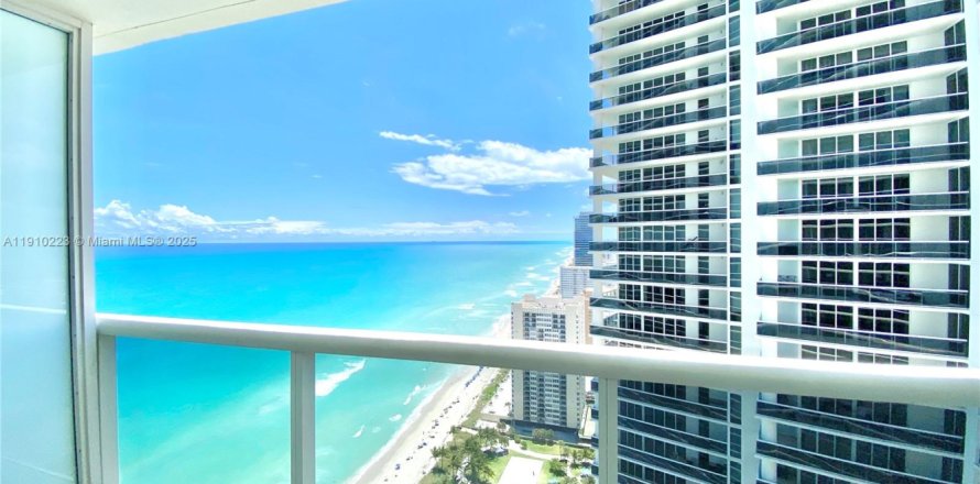 Condo à Hallandale Beach, Floride, 1 chambre № 1966553