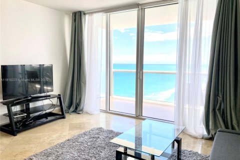 Copropriété à louer à Hallandale Beach, Floride: 1 chambre, 75.34 m2 № 1966553 - photo 27
