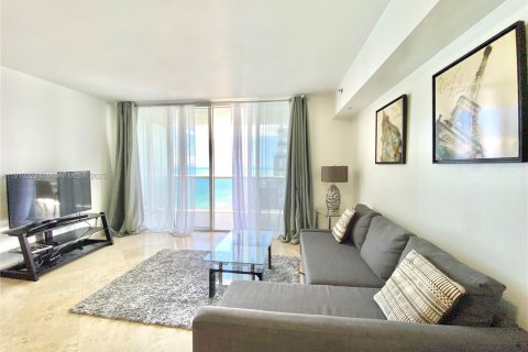 Copropriété à louer à Hallandale Beach, Floride: 1 chambre, 75.34 m2 № 1966553 - photo 30