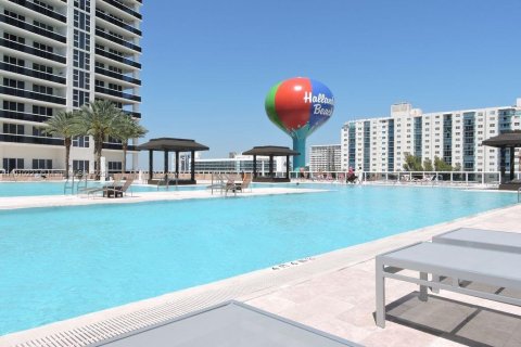 Copropriété à louer à Hallandale Beach, Floride: 1 chambre, 75.34 m2 № 1966553 - photo 25