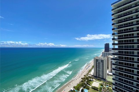 Copropriété à louer à Hallandale Beach, Floride: 1 chambre, 75.34 m2 № 1966553 - photo 11
