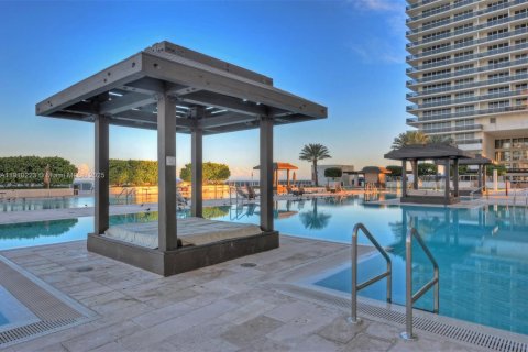 Copropriété à louer à Hallandale Beach, Floride: 1 chambre, 75.34 m2 № 1966553 - photo 12