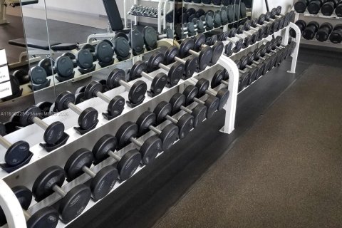 Copropriété à louer à Hallandale Beach, Floride: 1 chambre, 75.34 m2 № 1966553 - photo 18