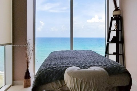Copropriété à louer à Hallandale Beach, Floride: 1 chambre, 75.34 m2 № 1966553 - photo 17