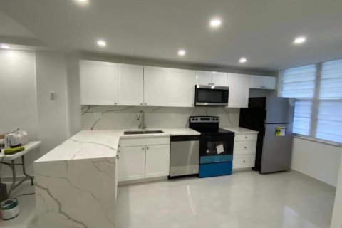 Condo à Lauderdale Lakes, Floride, 2 chambres  № 2414610