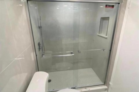 Copropriété à louer à Lauderdale Lakes, Floride: 2 chambres, 89.19 m2 № 2414610 - photo 6