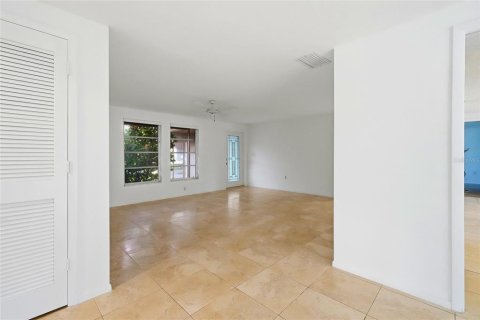 Casa en venta en Sarasota, Florida, 3 dormitorios, 145.3 m2 № 2383784 - foto 11