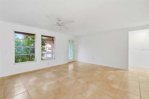 Casa en venta en Sarasota, Florida, 3 dormitorios, 145.3 m2 № 2383784 - foto 9