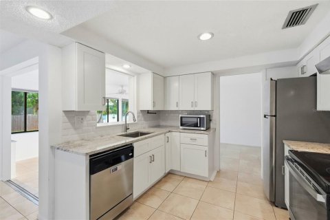 Casa en venta en Sarasota, Florida, 3 dormitorios, 145.3 m2 № 2383784 - foto 21