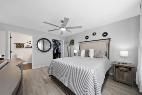 Condo in Orlando, Florida, 2 bedrooms  № 2290590 - photo 15