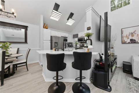 Condo in Orlando, Florida, 2 bedrooms  № 2290590 - photo 9
