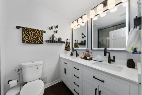 Condo in Orlando, Florida, 2 bedrooms  № 2290590 - photo 17