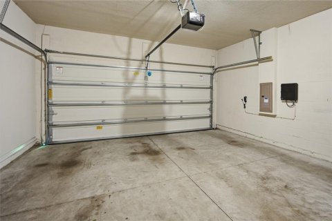 Touwnhouse à louer à Brandon, Floride: 3 chambres, 172.8 m2 № 2436783 - photo 9