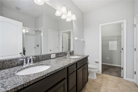 Touwnhouse à louer à Brandon, Floride: 3 chambres, 172.8 m2 № 2436783 - photo 17