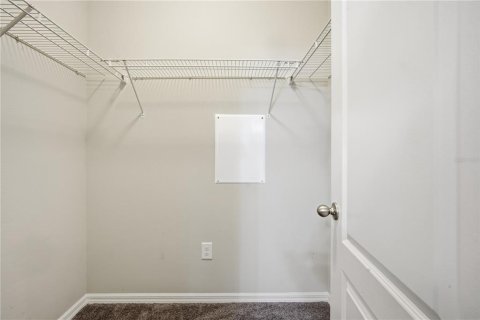 Touwnhouse à louer à Brandon, Floride: 3 chambres, 172.8 m2 № 2436783 - photo 18