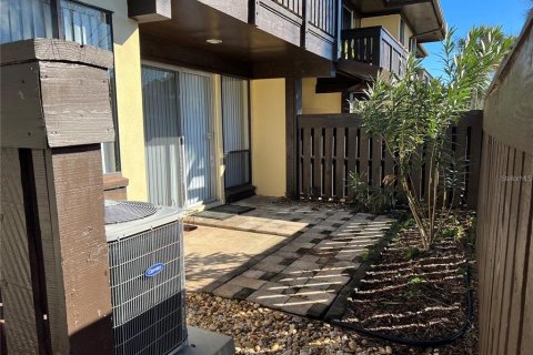 Condo in Palm Coast, Florida, 2 bedrooms  № 1793260 - photo 18