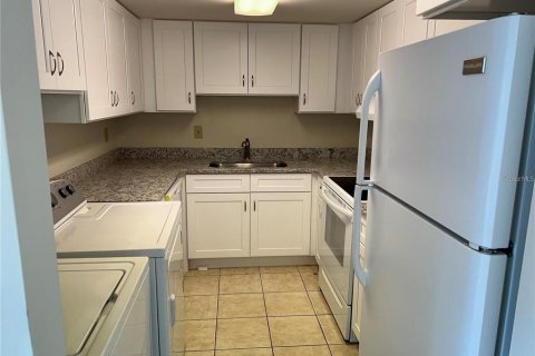 Condo in Palm Coast, Florida, 2 bedrooms  № 1793260 - photo 2