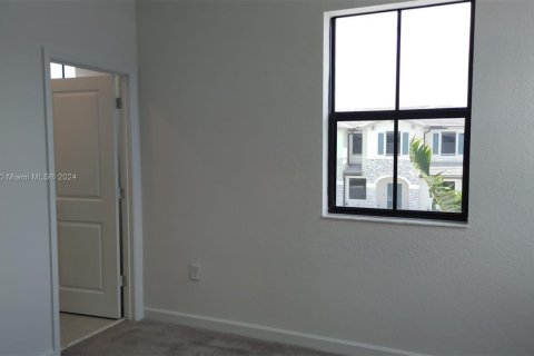 Townhouse in Homestead, Florida 3 bedrooms, 123.37 sq.m. № 1763696 - photo 18