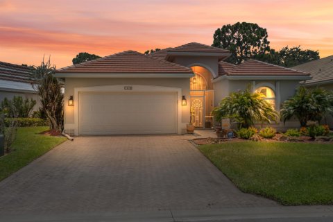House in Port St. Lucie, Florida 3 bedrooms, 181.16 sq.m. № 2187162